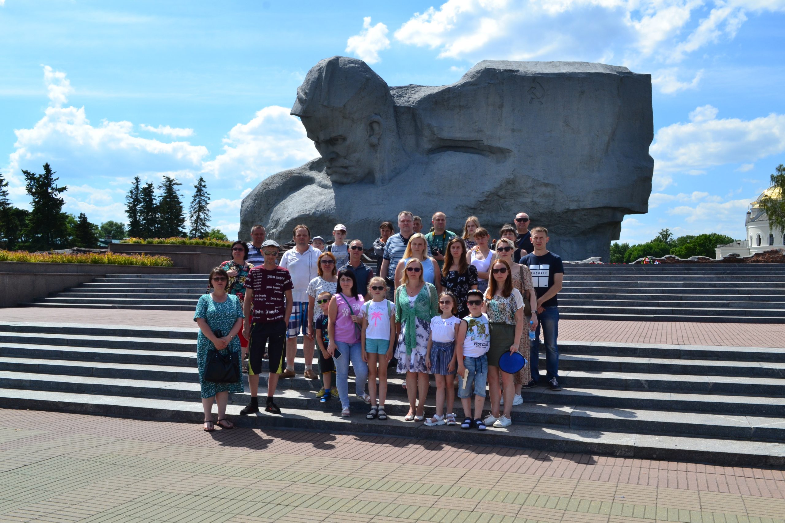 Экскурсия в национальный парк «Беловежская пуща» и мемориальный комплекс «Брестская крепость»
